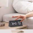 thumbnail image 4 of Despertador digital con luz LED nocturna, fecha, control por voz, reloj digital de madera, temperatura interna, 3 grupos de alarma ajustables, para niños, dormitorio y sala de estar, 4 of 6