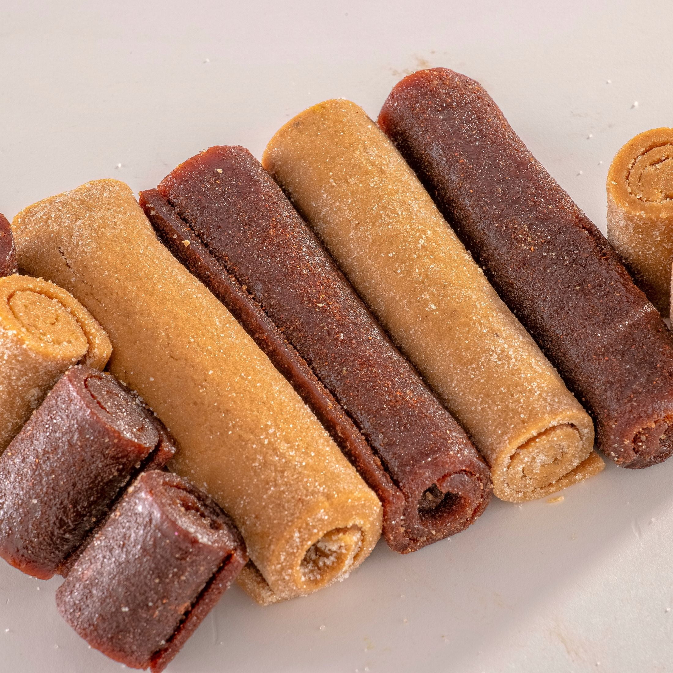 (3 pack) La Molienda Guava Roll with Chili Candy, Mexican Traditional Fruit Candy, 4.9 oz