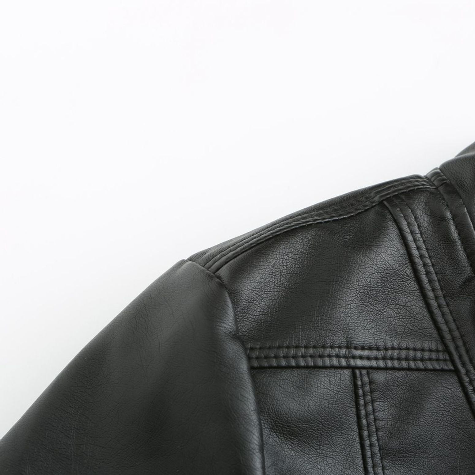 Defitshape Women's Faux Leather Jacket Winter Fashion Crop Moto Jackets & Coats Long Sleeve Fall Top Mock Neck Zipper Pocket Full Zip Short Jacket Black Small