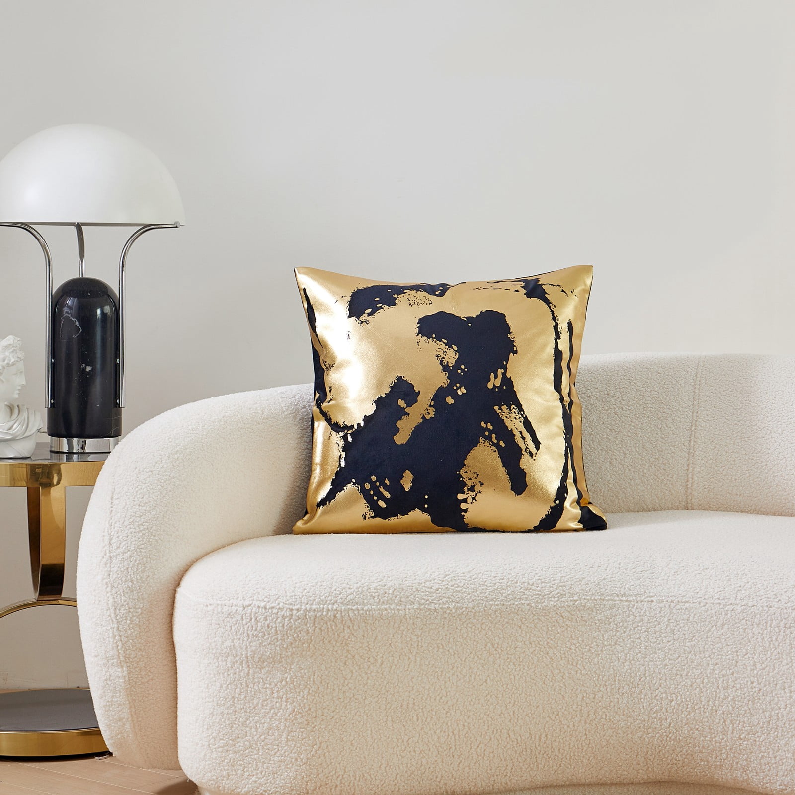 THE-TINOART Modern Luxury Abstract Velvet Throw Pillow Cover 22x22 Inch Set of 1 Contemporary Foiled Black and Gold Decorative Couch Pillow Case for Sofa Cushion Living Room Bedroom