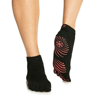 Gaiam Yoga Socks in Yoga 