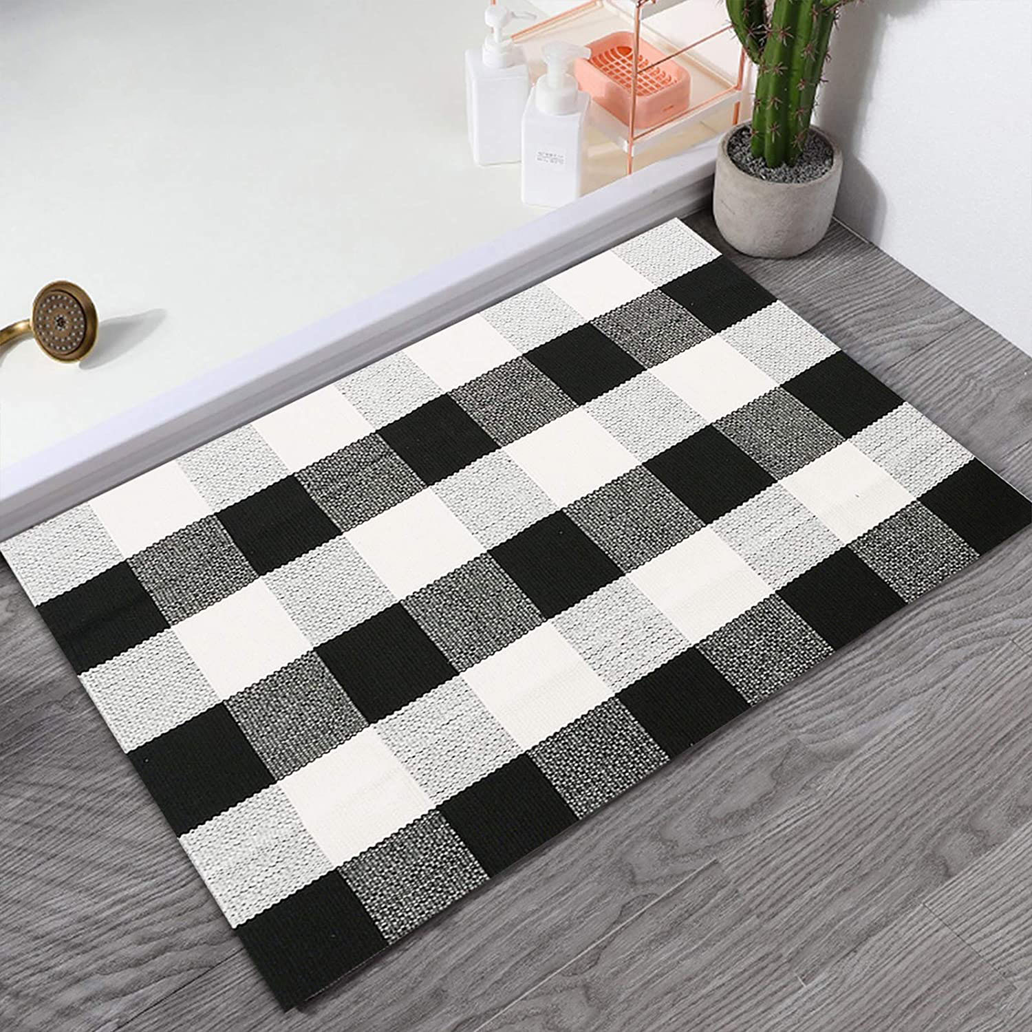 Buffalo Plaid Rug Black and White Cotton Hand-Made Checkered Door Mat,  Washable Carpet Buffalo Check Rug 24 x 36 Inches for Outdoor/Indoor/Entry  Way/Kitchen/Farmhouse