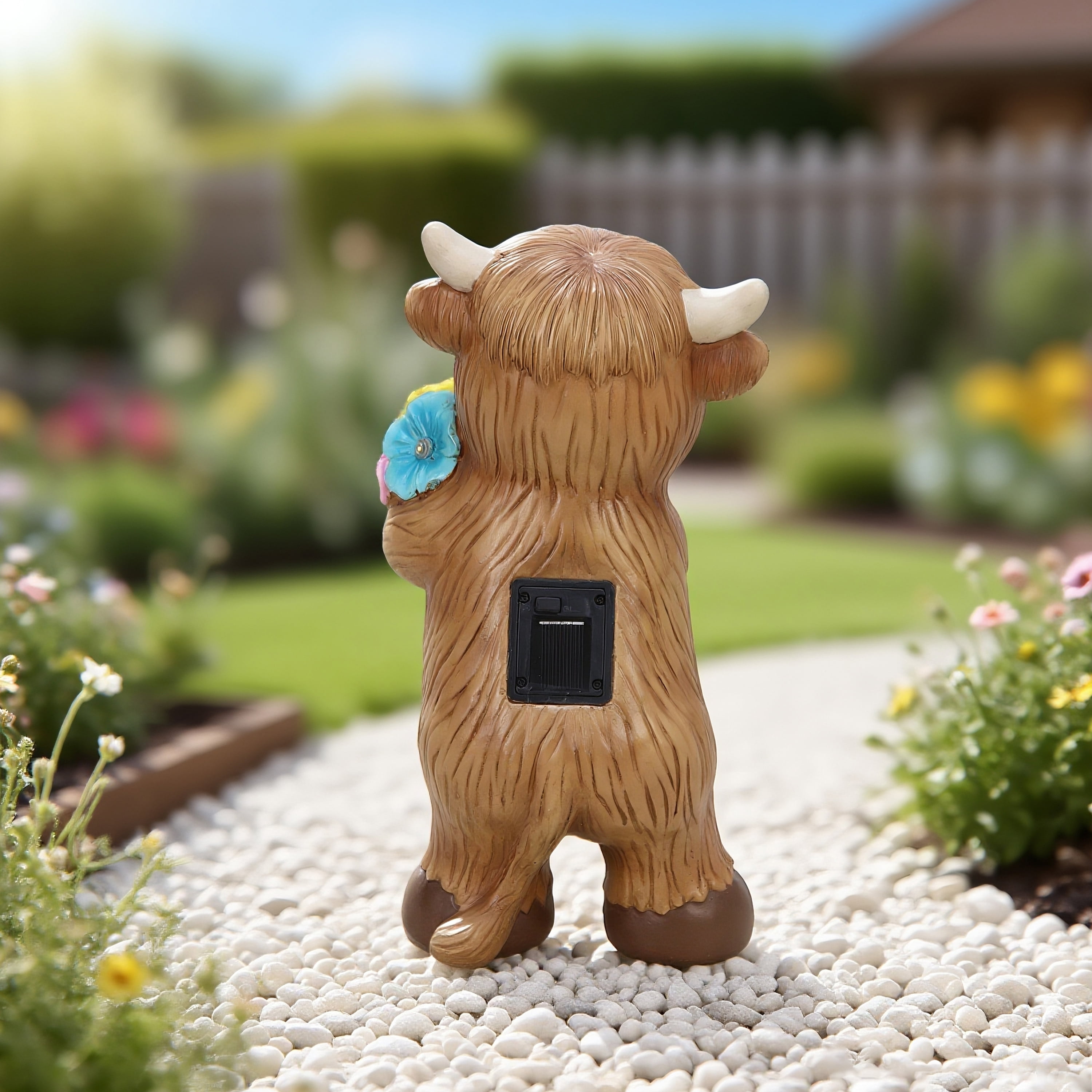 Mainstays Outdoor Solar Highland Cow Statue 5.75 in L x 4.75 in W x 10.75 in H
