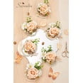thumbnail image 2 of Juego de 6 Corsages de Muñeca con Rosas Champagne Serwalin para Bodas y Promociones, 2 of 7