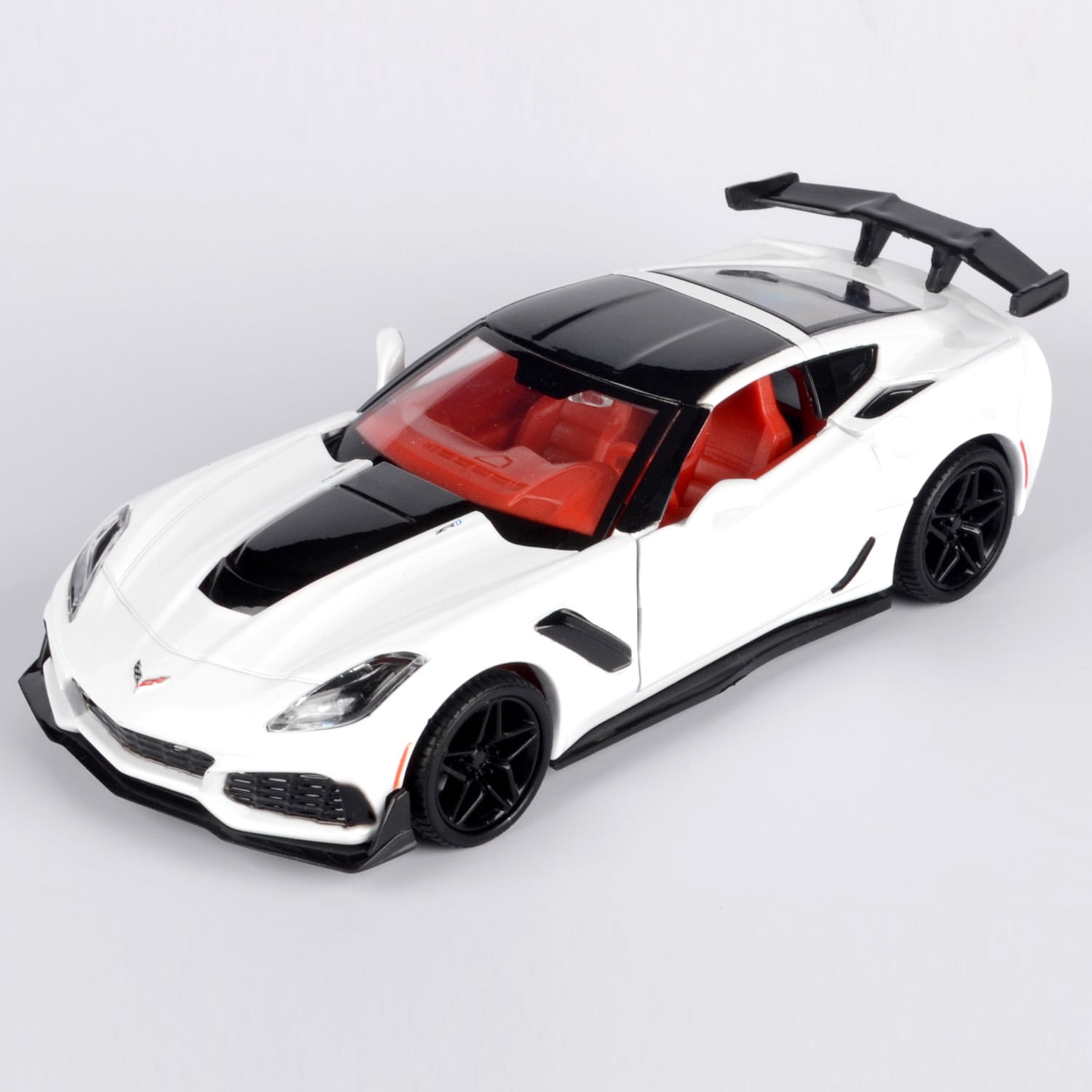 1:24 Die Cast Motormax 2019 7th Generation Corvette ZR1 Sports Coupe. Part of the History of Corvettes Collection