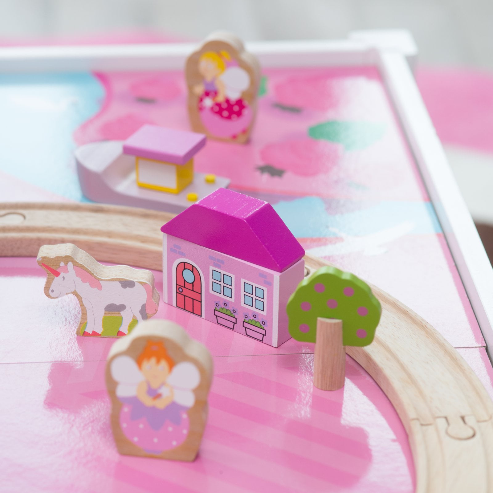 bigjigs magical train set and table