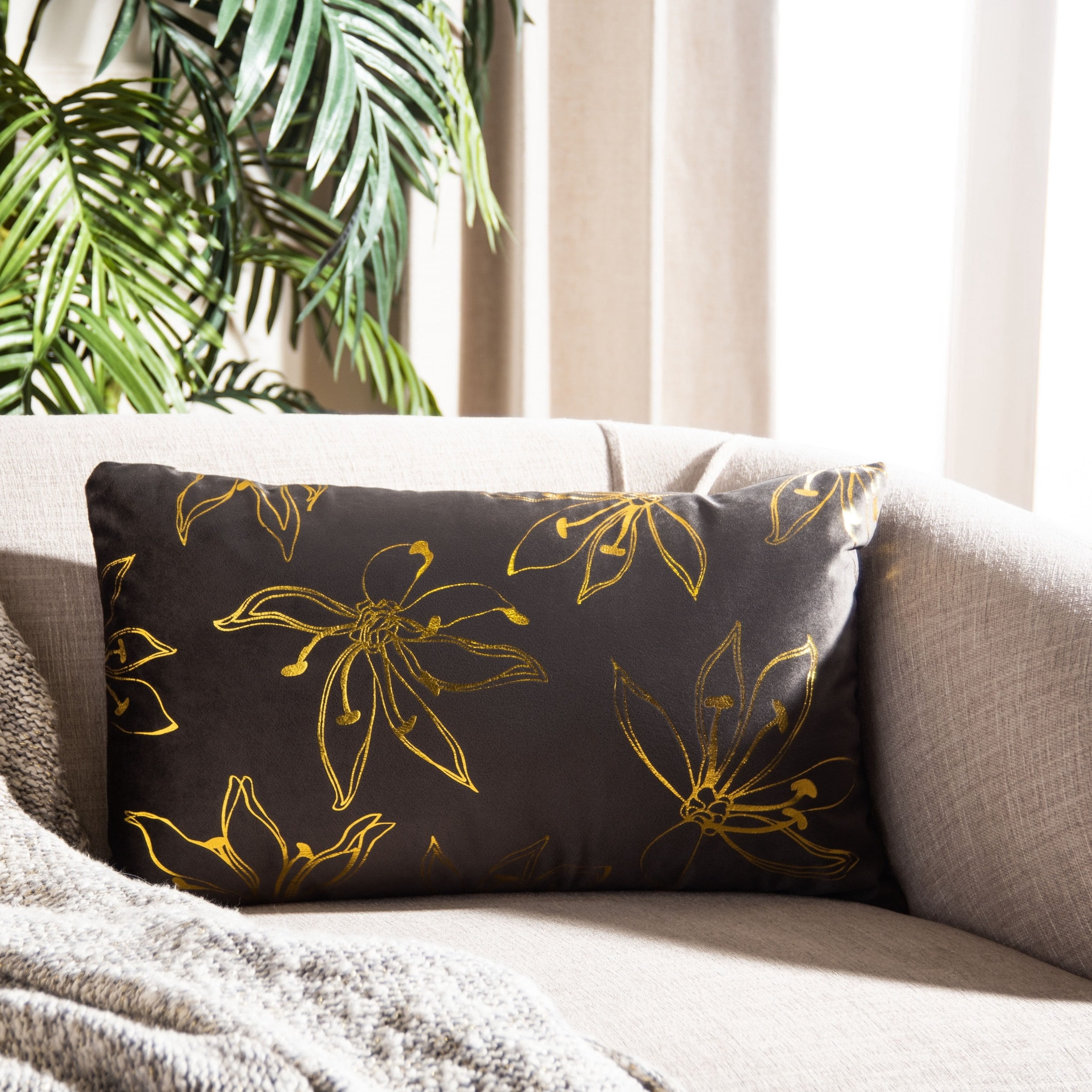 Safavieh Yari Floral Decorative Pillow, 18" x 18", Grey/Gold