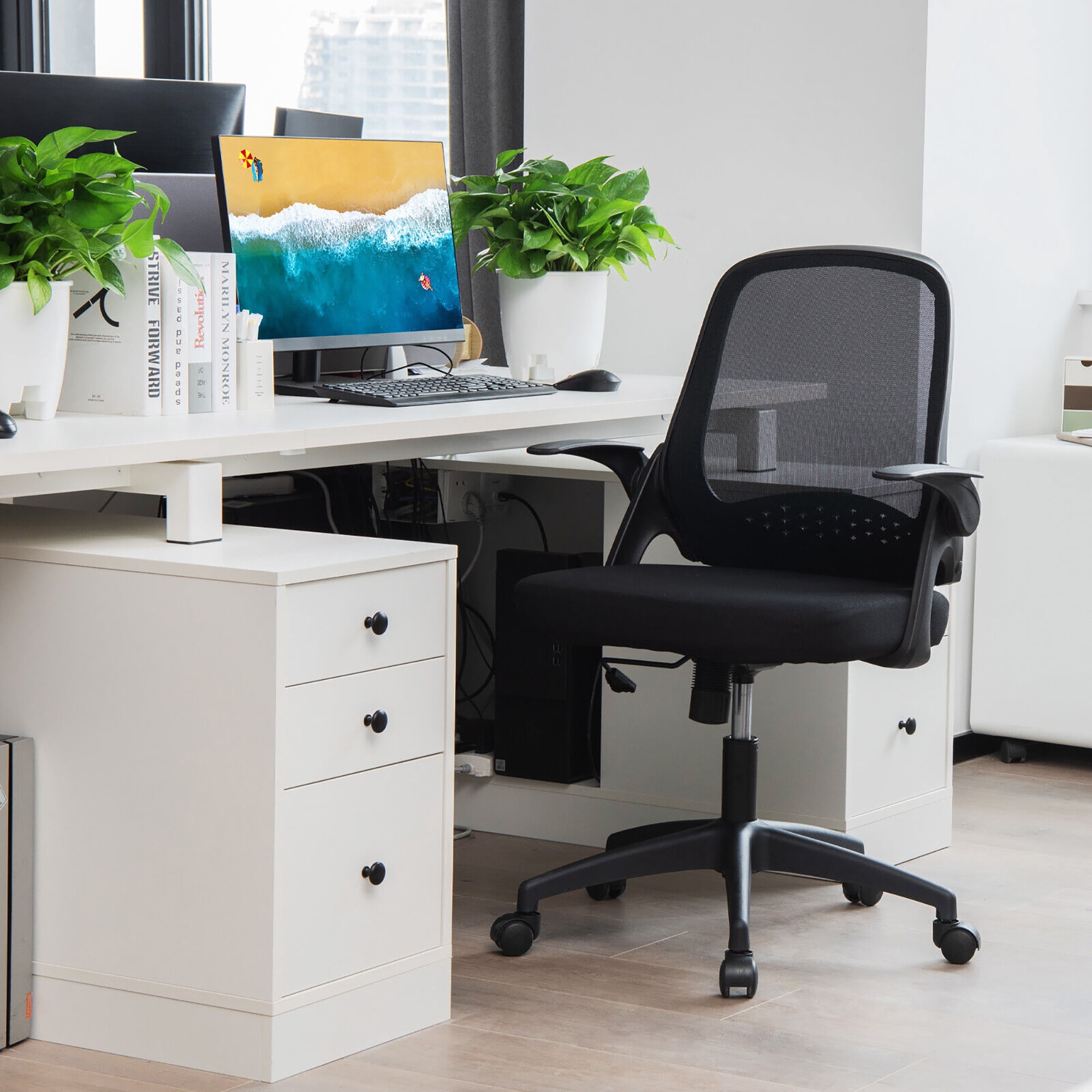 Costway Mesh Office Chair Adjustable Rolling Computer Desk Chair w/Flip-up Armrest Black