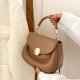 thumbnail image 5 of Nuevo bolso de nicho de moda, bandolera de cuero artificial, bolso redondo pequeño para citas diarias, 5 of 5
