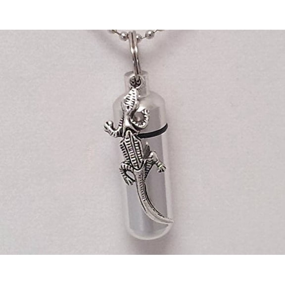 Engraved Alligator/Gecko Personal Cremation Urn with Engraved Heart - Includes Velvet Pouch, Ball-Chain & Fill Kit