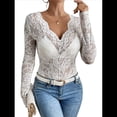 thumbnail image 3 of Blusa de de Encaje para Mujer, Larga, Cuello en V, Transparente, con Encaje Floral. XL, 3 of 7