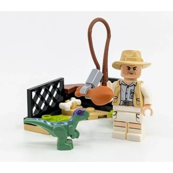 LEGO Jurassic World: Robert Muldoon Minifigure with Raptor Training