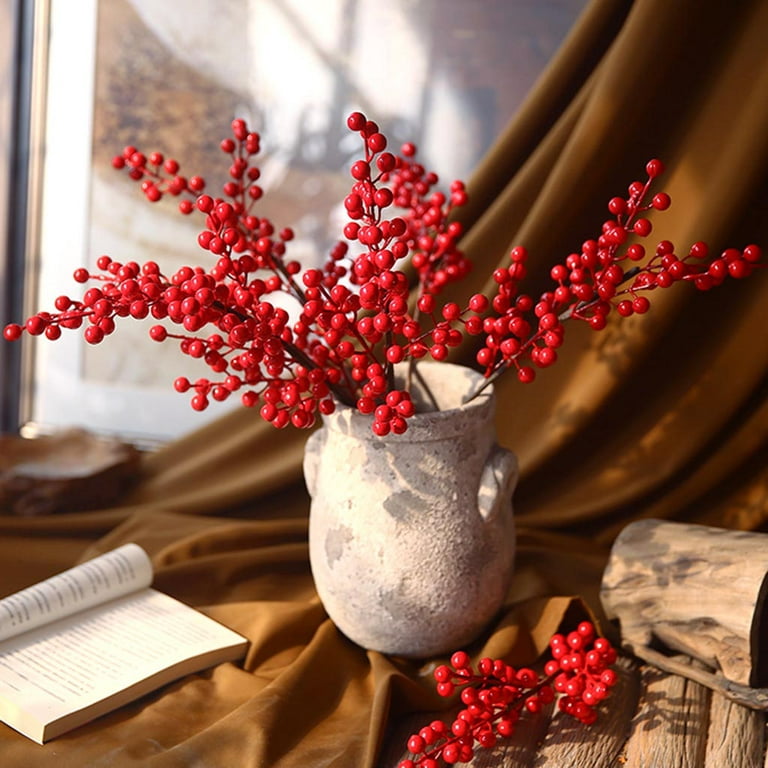 Episode 13: Christmas Hanataba bouquet What you need: Holly berries