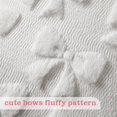 thumbnail image 3 of Juego de 2 fundas de almohada Mixweer Bow de 51 x 51 cm, color blanco crema, 3 of 7