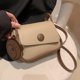 thumbnail image 1 of Bolsa De Hombro Bolso de cuero de la PU del Bolso del mensajero de las mujeres de la moda con el colgante del oso (caqui), 1 of 8