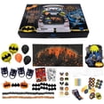 thumbnail image 1 of Kit de baúl o golosinas de Batman, 1 of 9