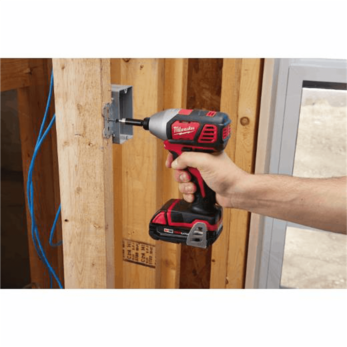 Milwaukee 2656-22CT 18V Cordless Drill Driver, 1.5Ah, 450 in-lbs Torque, 1800 RPM