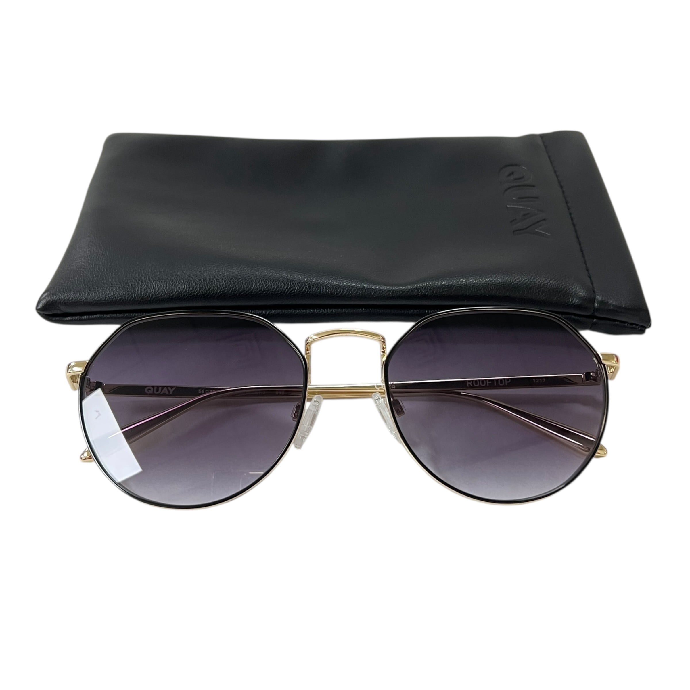 Quay Australia - Jezabell Sunglasses in Gunmetal/ Navy to Peach Lens new in case Amazon.com: QUAY - Womens Sunglasses, Round Lenses with UV  main image 2