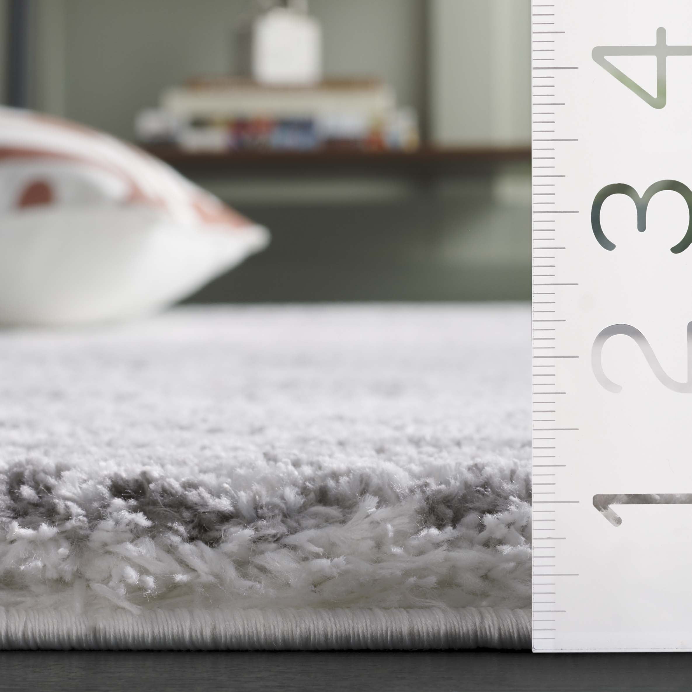 SAFAVIEH Jasmine Sashka Solid Polyester Shag Area Rug, Ivory/Grey, 8' x 10'