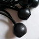 thumbnail image 3 of Cuerdas elásticas de bola, 20 paquetes, cuerdas de amarre negras de 4 pulgadas para lona, refugio de dosel, tubería de pared, resistente a los rayos UV Sincero Hogar, 3 of 3