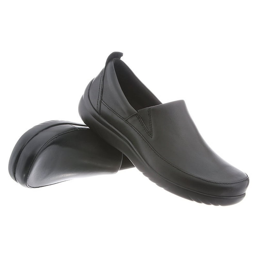 clogs for standing all day