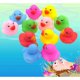thumbnail image 5 of Juego de 24 patitos de goma chirriantes de 35 x 35 x 3 cm para jugar con el agua, juguetes de baño coloridos para bebés y niños., 5 of 6