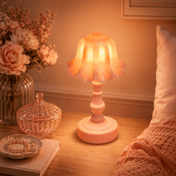 Pink Retro Flower Table Lamp, Battery Powered Bedside Night Light, Mini Decorative Desk Lamp for Bedroom, Desktop, Shelf, Home Decor