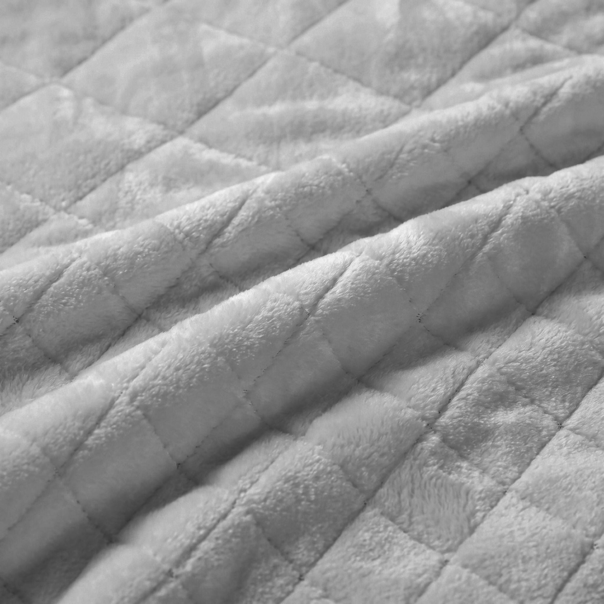 Superior Holly Grid Fluffy Fleece Blanket, Twin XL Size, Platinum