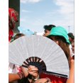 thumbnail image 4 of Abanico plegable GeGeya, grande, 33 cm, para fiestas de baile en línea, plateado, 4 of 6