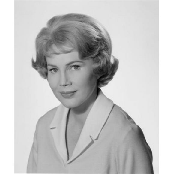 Posterazzi SAL25511326 Studio Portrait of Woman Smiling Poster Print - 18 x 24 in.