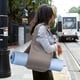 thumbnail image 2 of Naiovety Bolsa de Yoga, portador de lona, ​​almohadilla de ejercicio portátil de gran capacidad, bolso de mano para Fitness, bolso de hombro, regalos Uniforme atlético Gris Naiovety OD020074-03B, 2 of 6