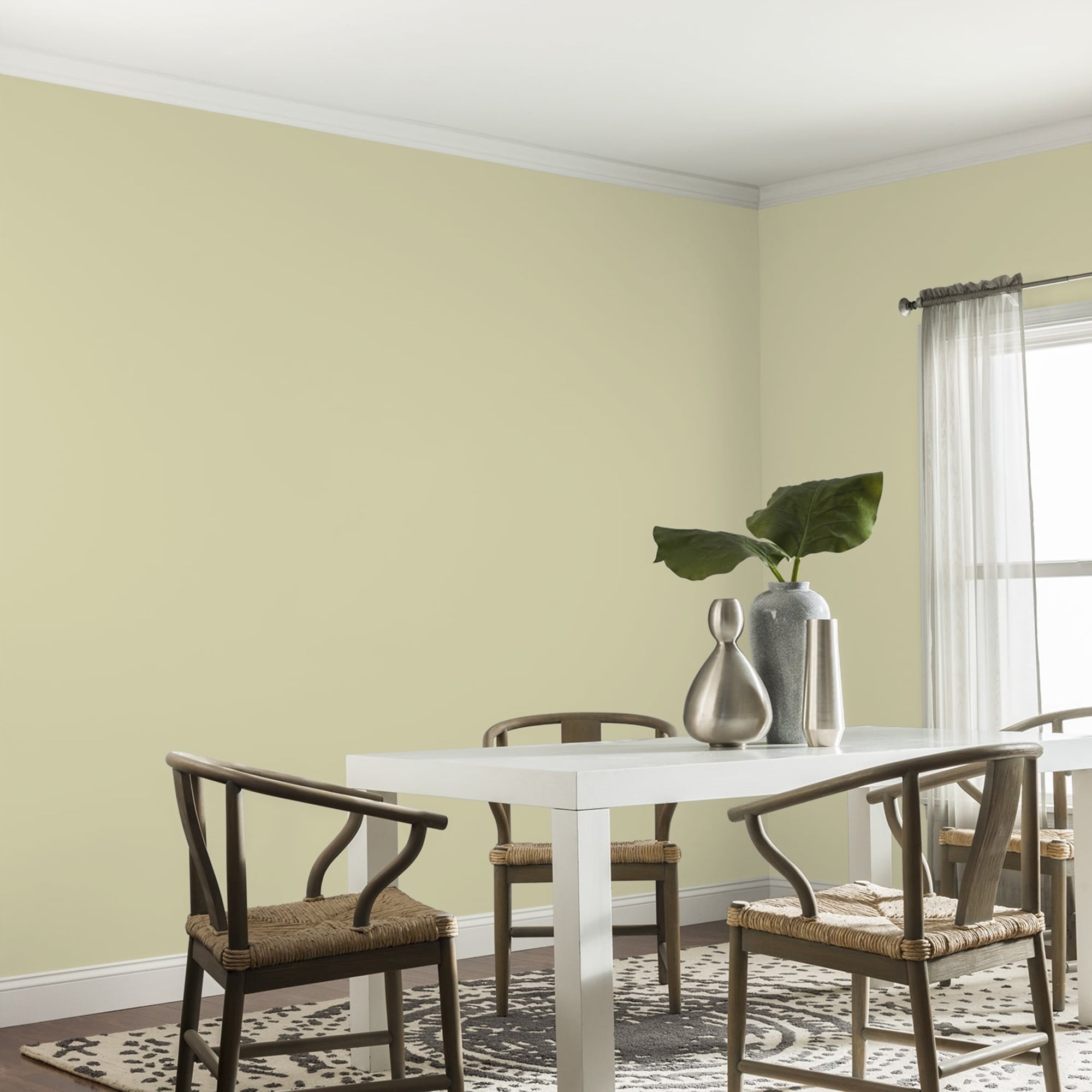 Glidden Spred Canary Grass / Green, Eggshell Interior Paint with Primer, 1 Gallon