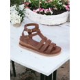 thumbnail image 2 of Sandalias de plataforma con estilo gladiador con doble correa ajustable y diseño de tiras en unicolor para mujer, 2 of 5