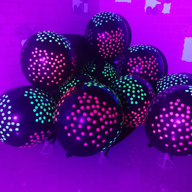 Globo transparente de 12 pulgadas con diseño de estrella de gas fluorescente y lunares, color negro, para decoración de fiestas de cumpleaños