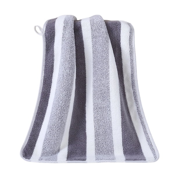 Toalla de baño de vellón Corals con diseño de rayas anchas, muy absorbente y con bordes reforzados. Adecuada tanto para hombres como para mujeres para secarse después de la ducha o el baño.