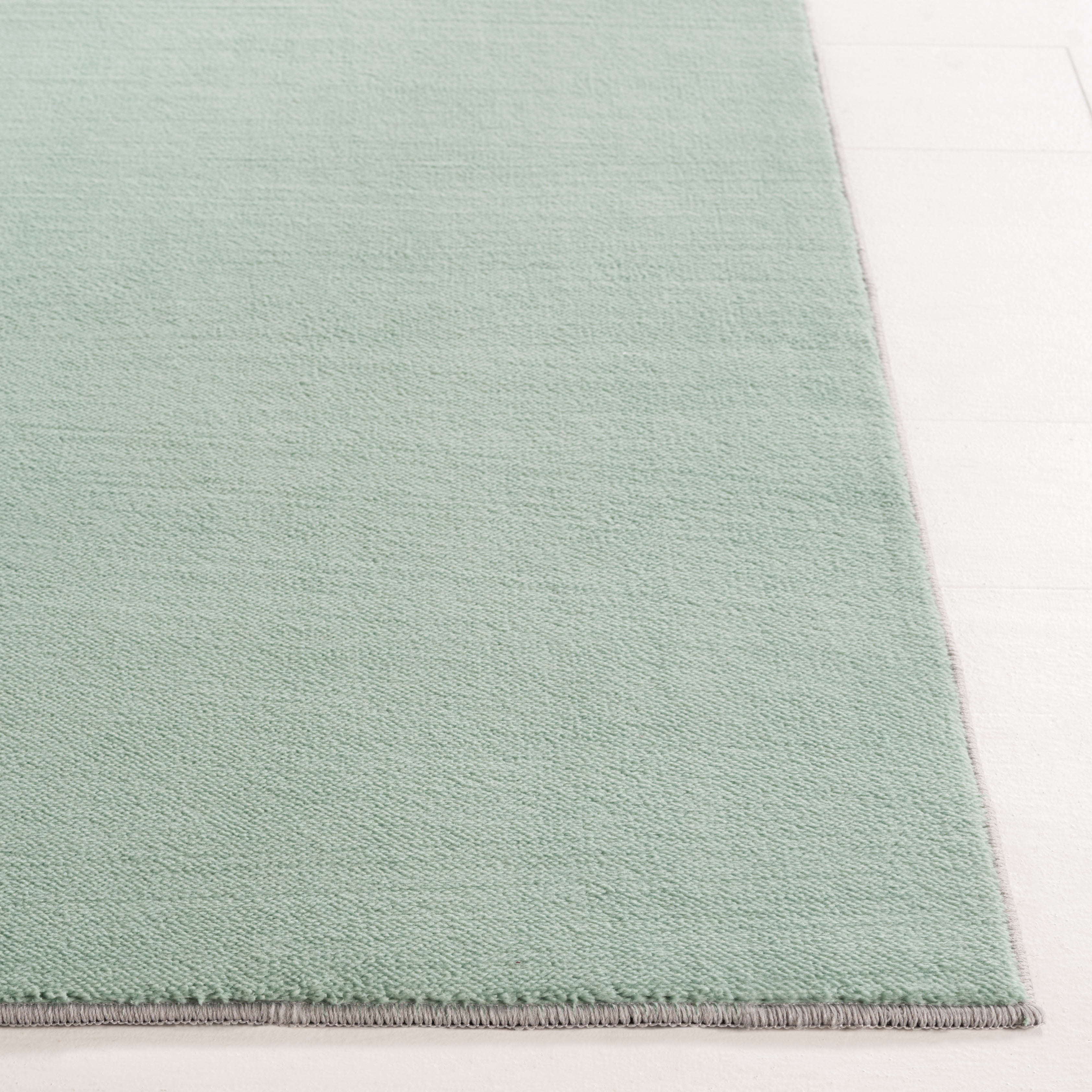 SAFAVIEH Loft Kalya Solid Machine Washable Area Rug, Sage, 6' x 6' Square