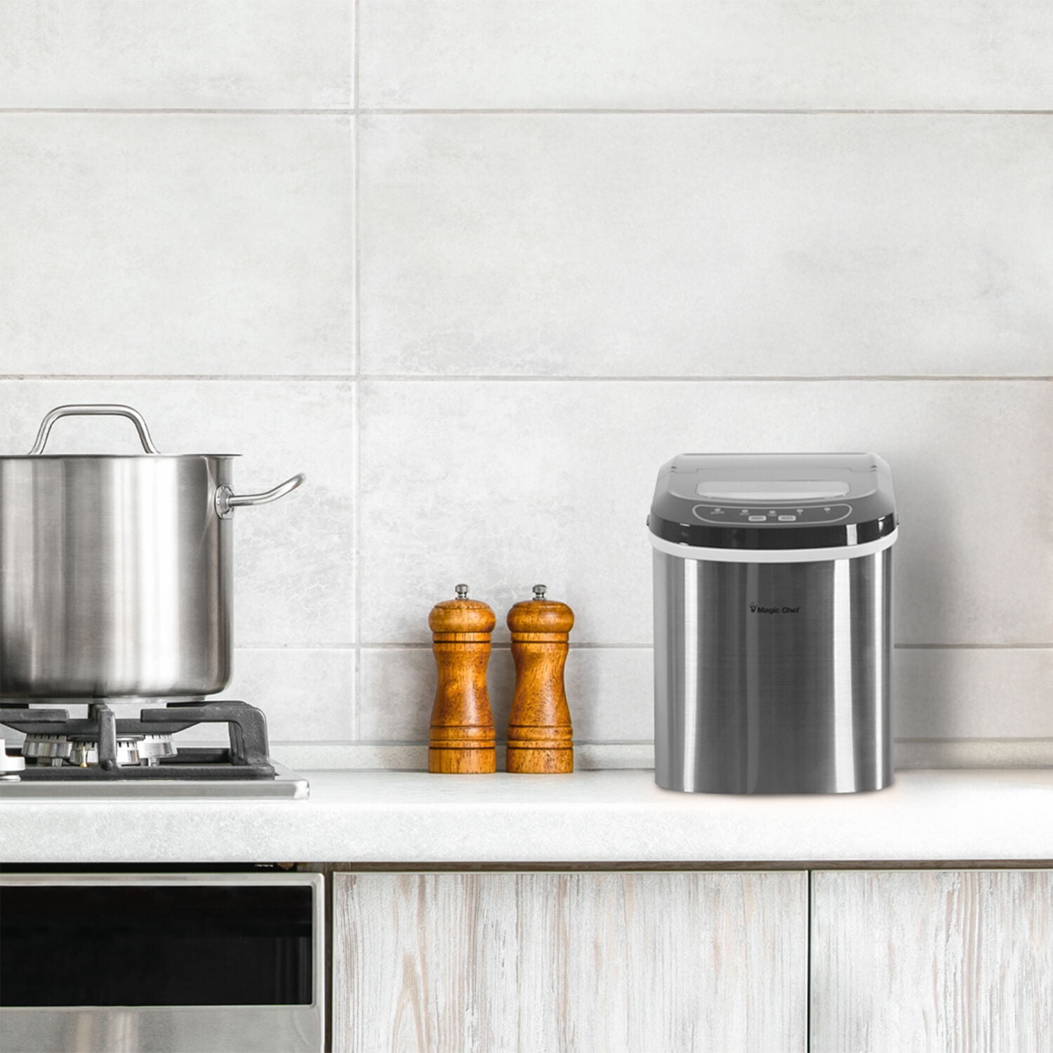 Magic Chef 27-Lb. Portable Countertop Ice Maker in Stainless Steel