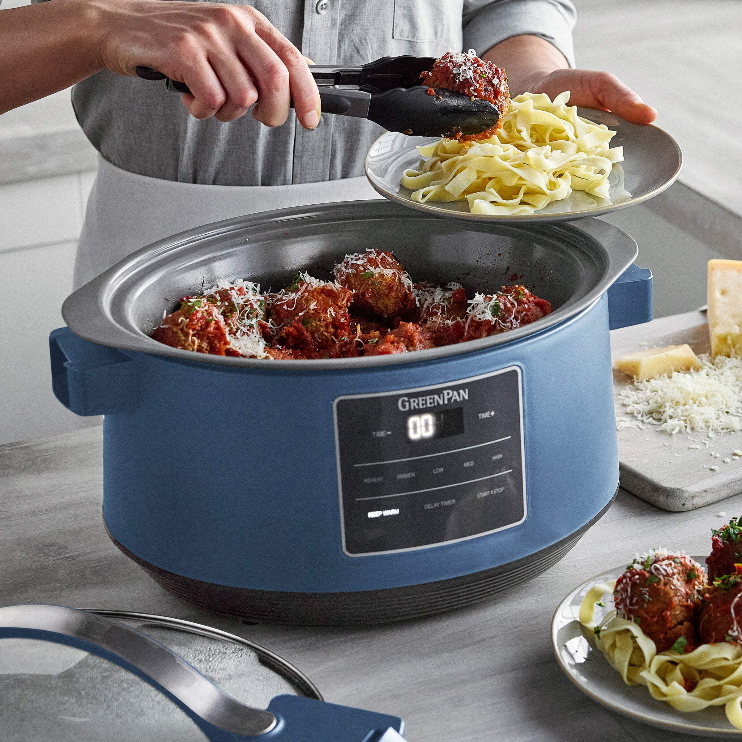 GreenPan 8 Quart Family Size Locking Lid Slow Cooker, Oxford Blue
