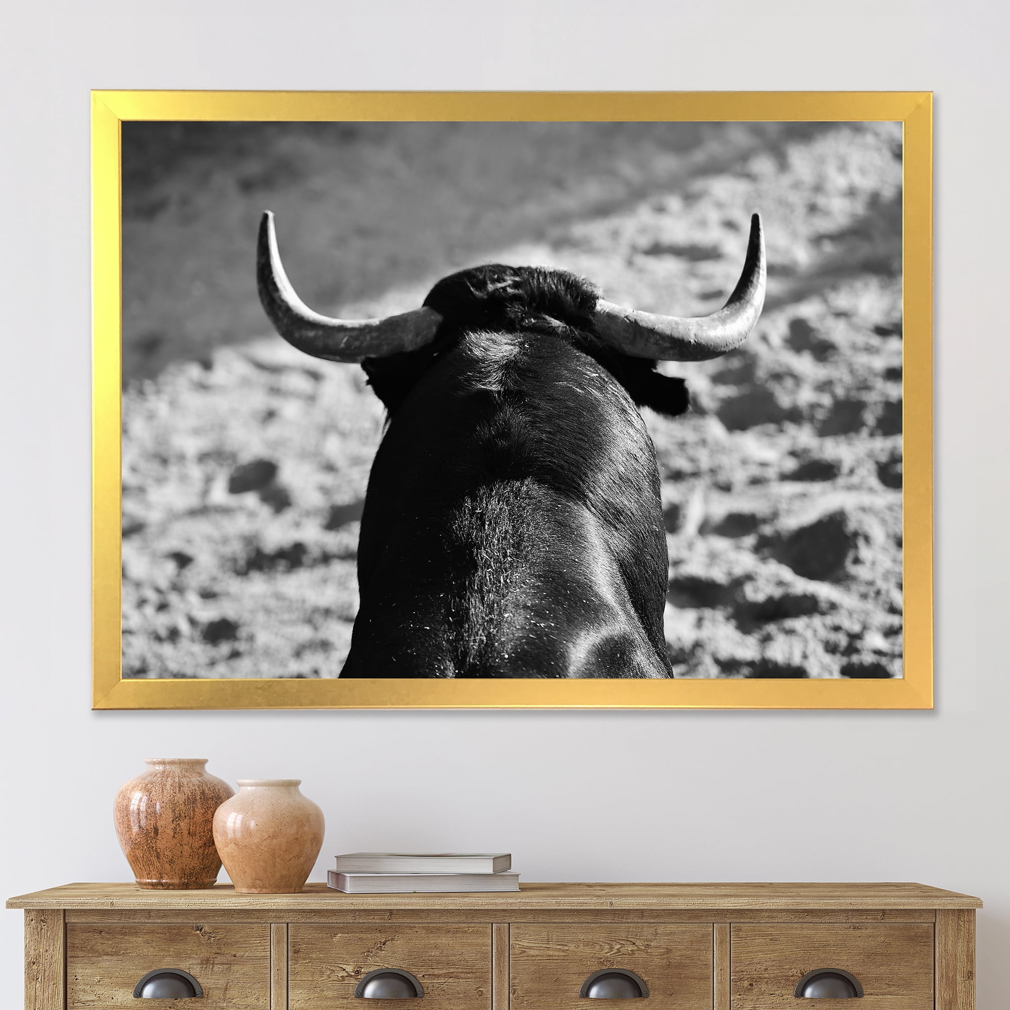Designart 'Black and White Portrait Of A Spanish Bull II' Farmhouse Framed Art Print