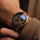 thumbnail image 3 of Reloj AVI-8 Caballero Correa Piel Café AV-4099-RBL05, 3 of 5
