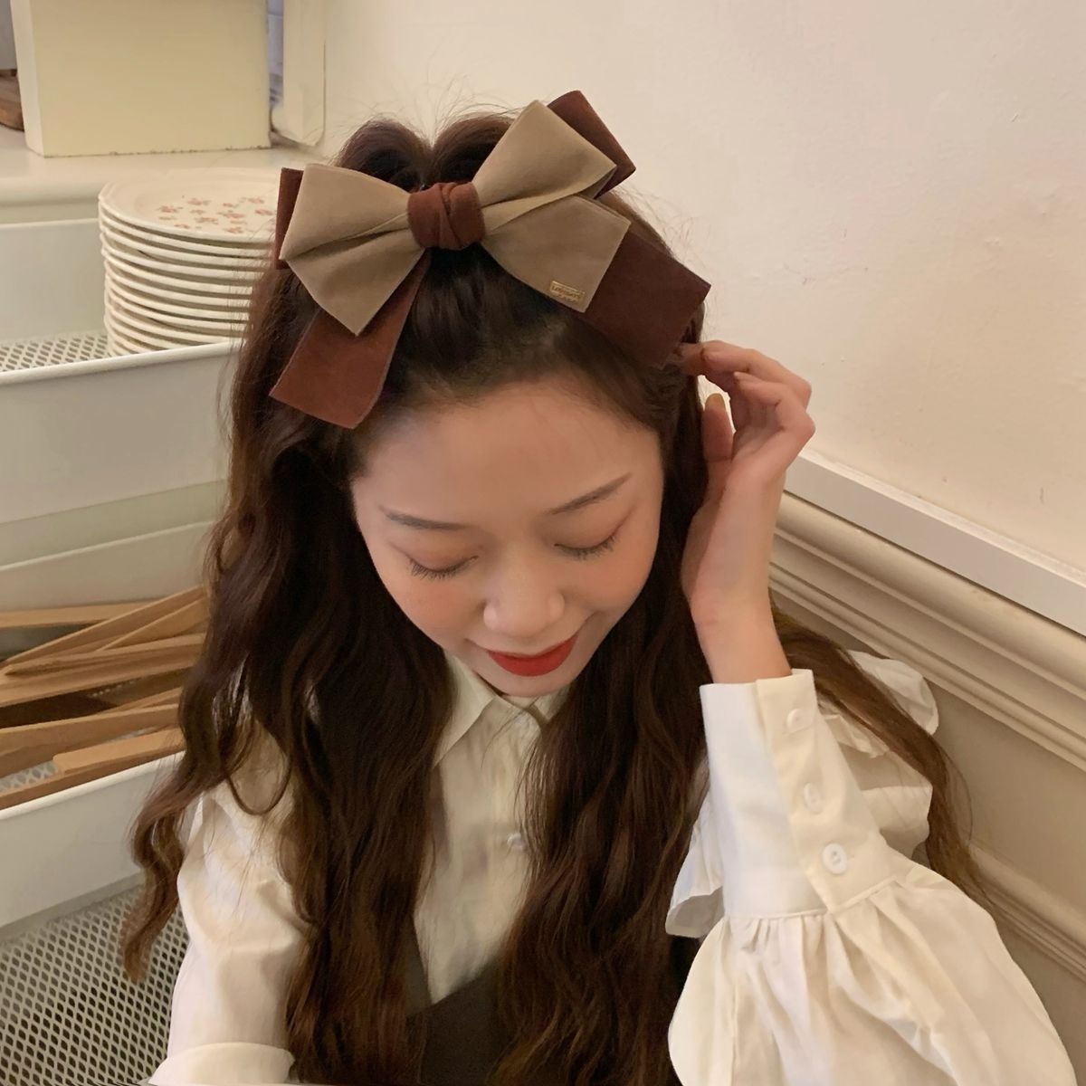 EKE Women’s Hair Clip Vintage Retro Back-Wear Elegant Hair Accessory with Fashion Texture
