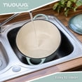 thumbnail image 5 of Olla holandesa de hierro fundido esmaltado Nuovva con tapa, antiadherente, de 6.4 cuartos de galón. Resistente y apta para horno hasta 260 °C. Ideal para hornear pan, estofar, guisar y asar. Sal marin, 5 of 5