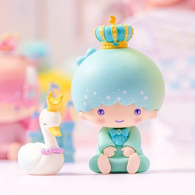 1pc miniso y la serie dream nuevo jade cinnamon dog melede pudding kuromi jade cinnamon dog adornos adornos de coche regalos del día del cuerpo regalos. Figura decorativa MINISO con cabeza redonda color jade y pequeñas estrellas blancas en el cabello, rostro rosado, ojos morados, lazo azul y corona dorada; figura sentada junto a un cisne blanco con collar morado. Vista frontal sobre fondo pastel difuminado, adecuada como adorno de coche o regalo de San Valentín.