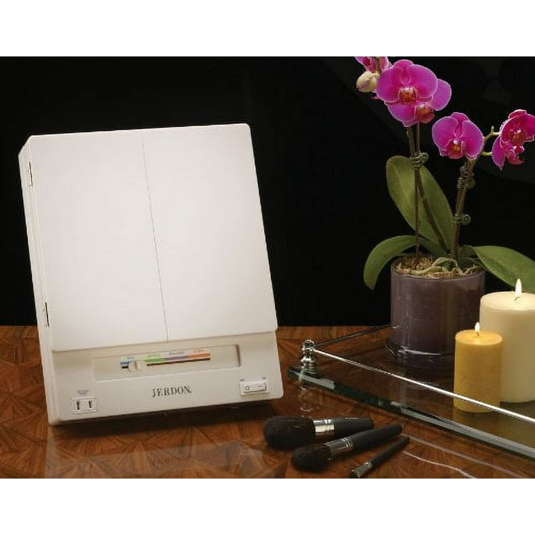 JERDON Wandgemonteerde make-upspiegel met gouden afwerking en LED-licht