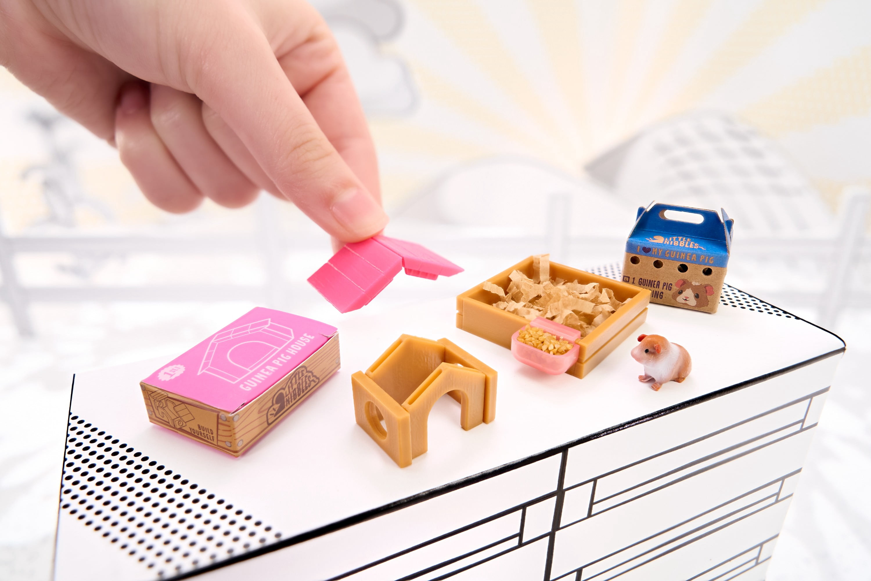 MGA's Miniverse - Make It Mini Animals Mini Collectibles, Blind Pack, Miniatures, DIY, Crafts, Resin Play, Replica, Habitats, Not Edible, Collectors, Gifts, 8+