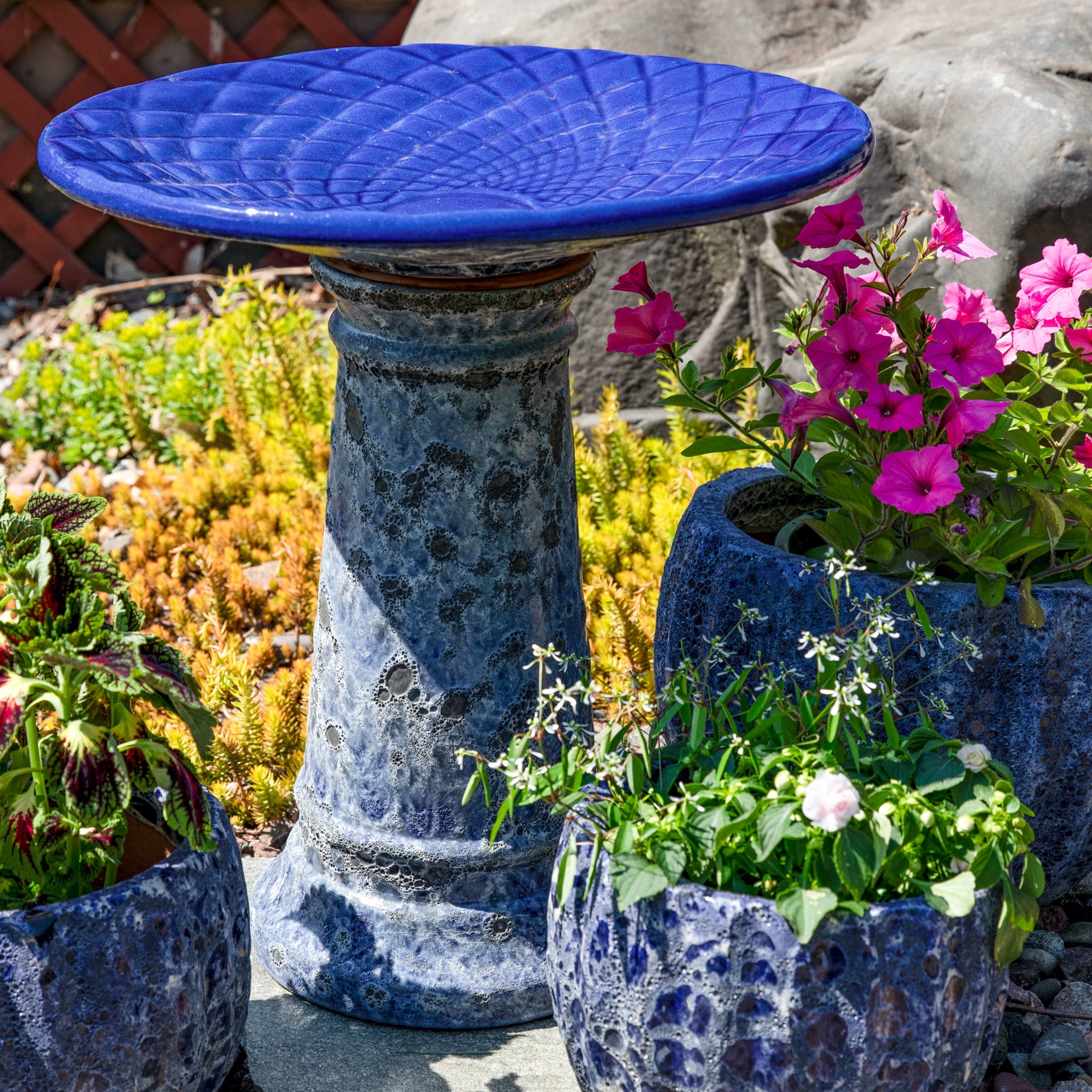Sunnydaze Rennes Freestanding Ceramic Outdoor Bird Bath, UV-Resistant Blue Lava Finish