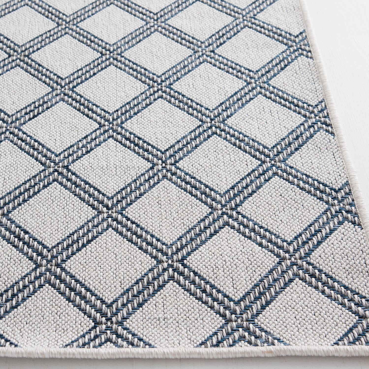 Loomaknoti Hampton Azerianz Ivory Dimond 6'7" x 9'6" Polypropylene Area Rug