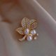 thumbnail image 1 of Colección de broches Broche de mariposa Ramillete de camelia Alfiler de perla antiexposición Joyas de perlas navideñas Accesorios de vestir, 1 of 6