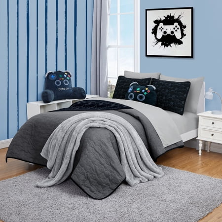 YOUR ZONE KIDS BLACK AND GRAY REVERSIBLE QUILT SET WITH GRAY SHEETS, GAMER, FULL, 7 PIECE, MICROFIBER POLYESTER