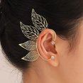 thumbnail image 3 of Pendientes de hadas Hojas doradas sin perforación para mujer Percha de oreja de hoja hueca de diamante brillante, 3 of 5